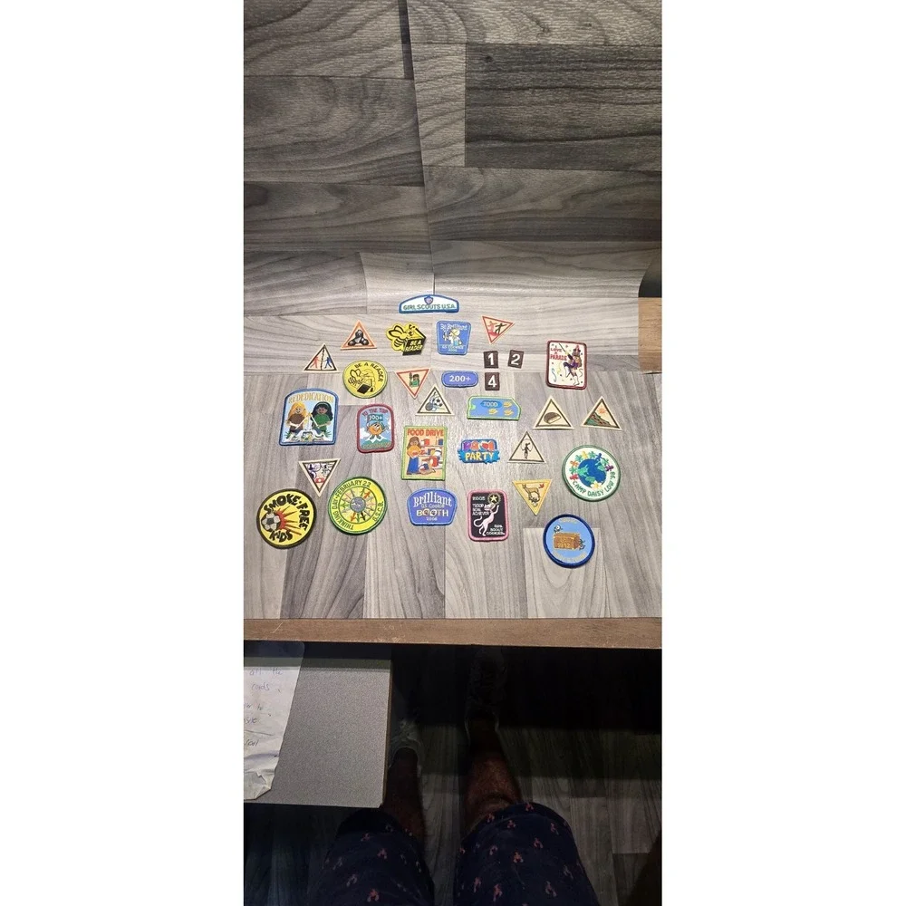 mixed collection of vintage Girl Scout embroidered badges & patches 90's/00's